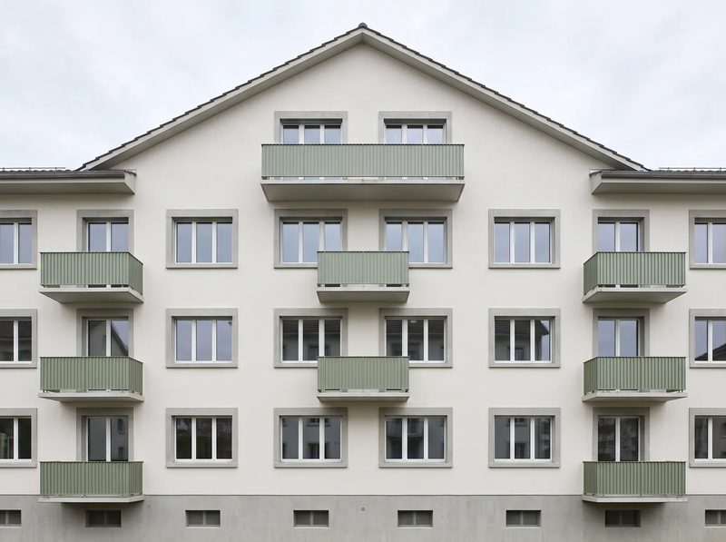 Façade d'un immeuble de rendement en Suisse romande